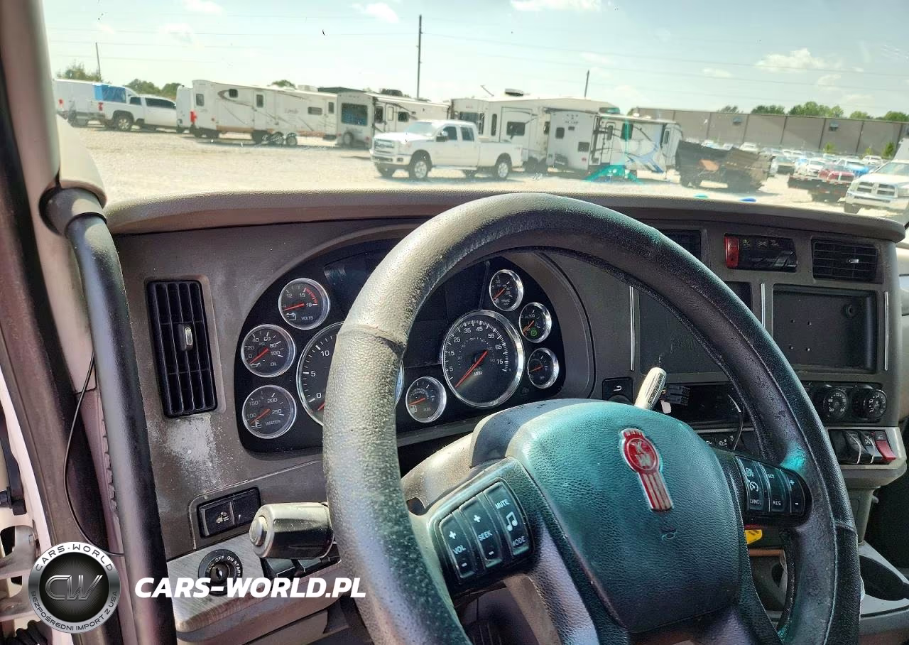 2017 Kenworth T680 Semi Truck VIN:1XKYDP9X8HJ127248 - 8