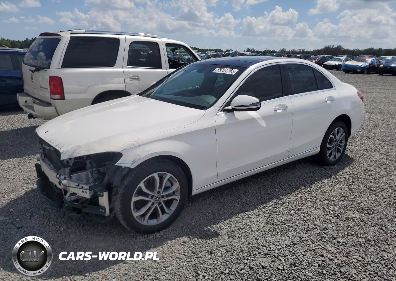 2018 Mercedes-Benz C 300 4Matic – zdjęcie 1 z 13