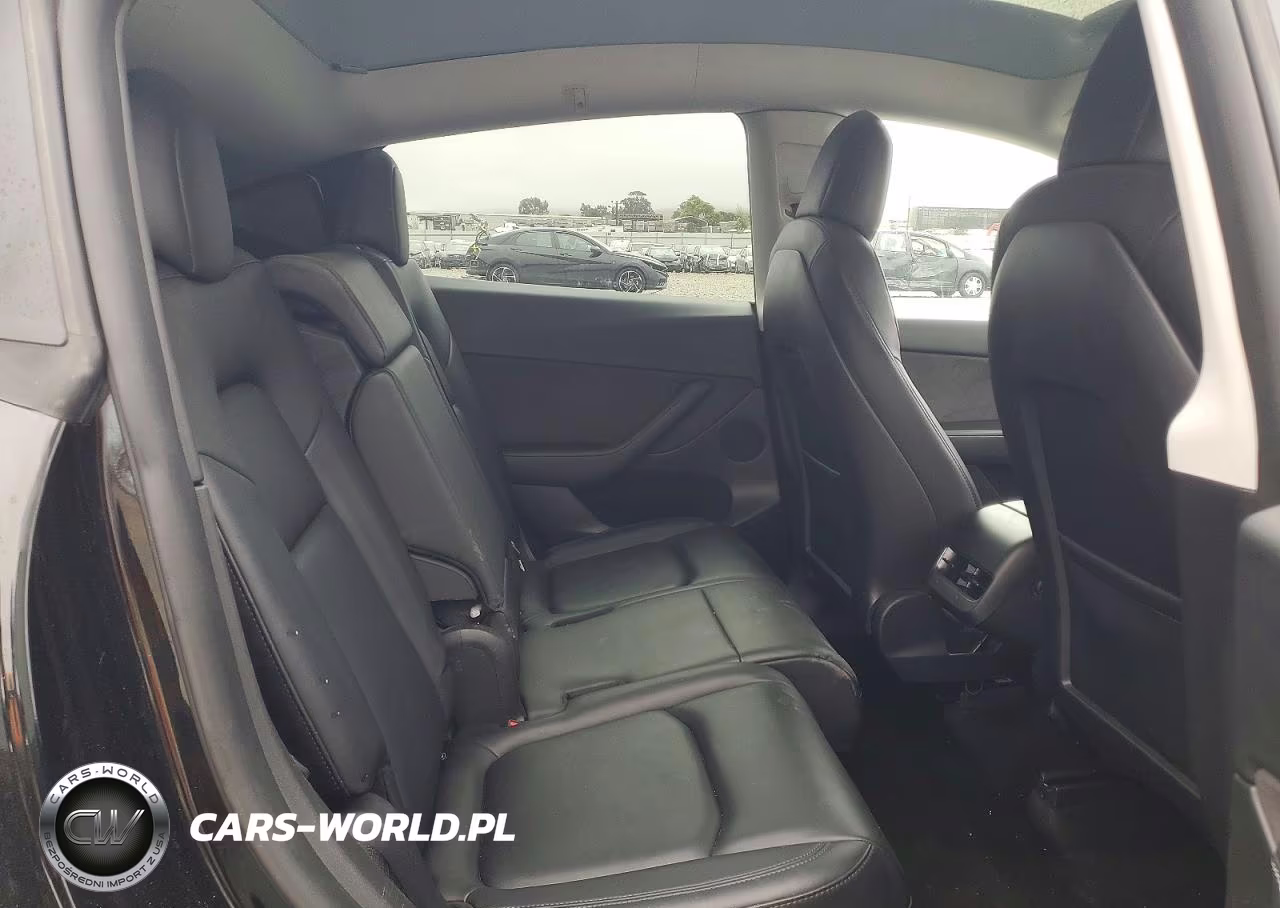 2022 Tesla Model Y VIN:7SAYGAEE7NF490036 - 10