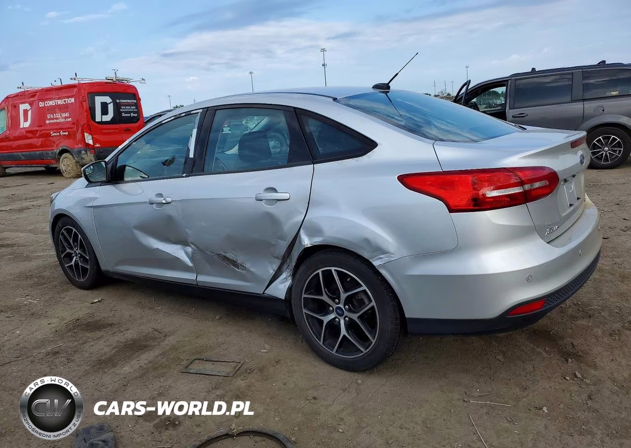 2018 Ford Focus Sel VIN:1FADP3H23JL242484 - 2