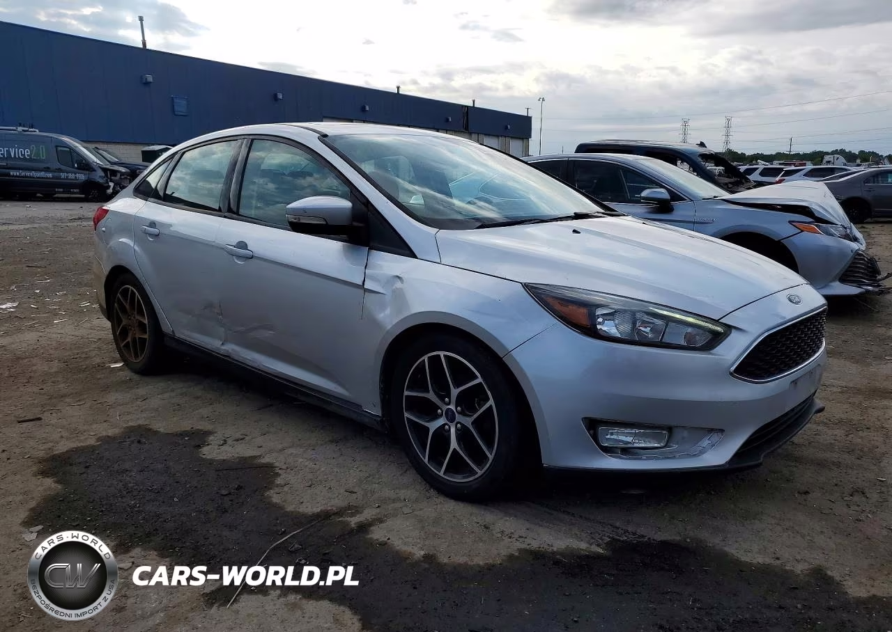 2018 Ford Focus Sel VIN:1FADP3H23JL242484 - 4