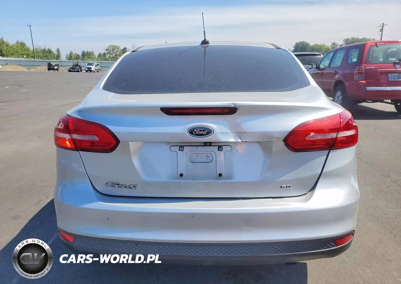 2018 Ford Focus Se VIN:1FADP3F27JL237470 - 6