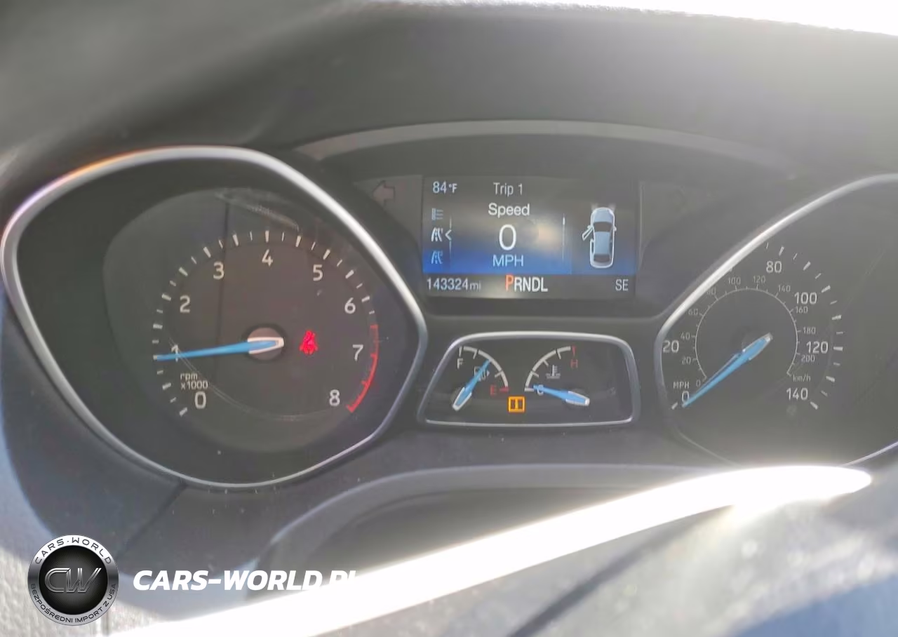 2018 Ford Focus Se VIN:1FADP3F27JL237470 - 9