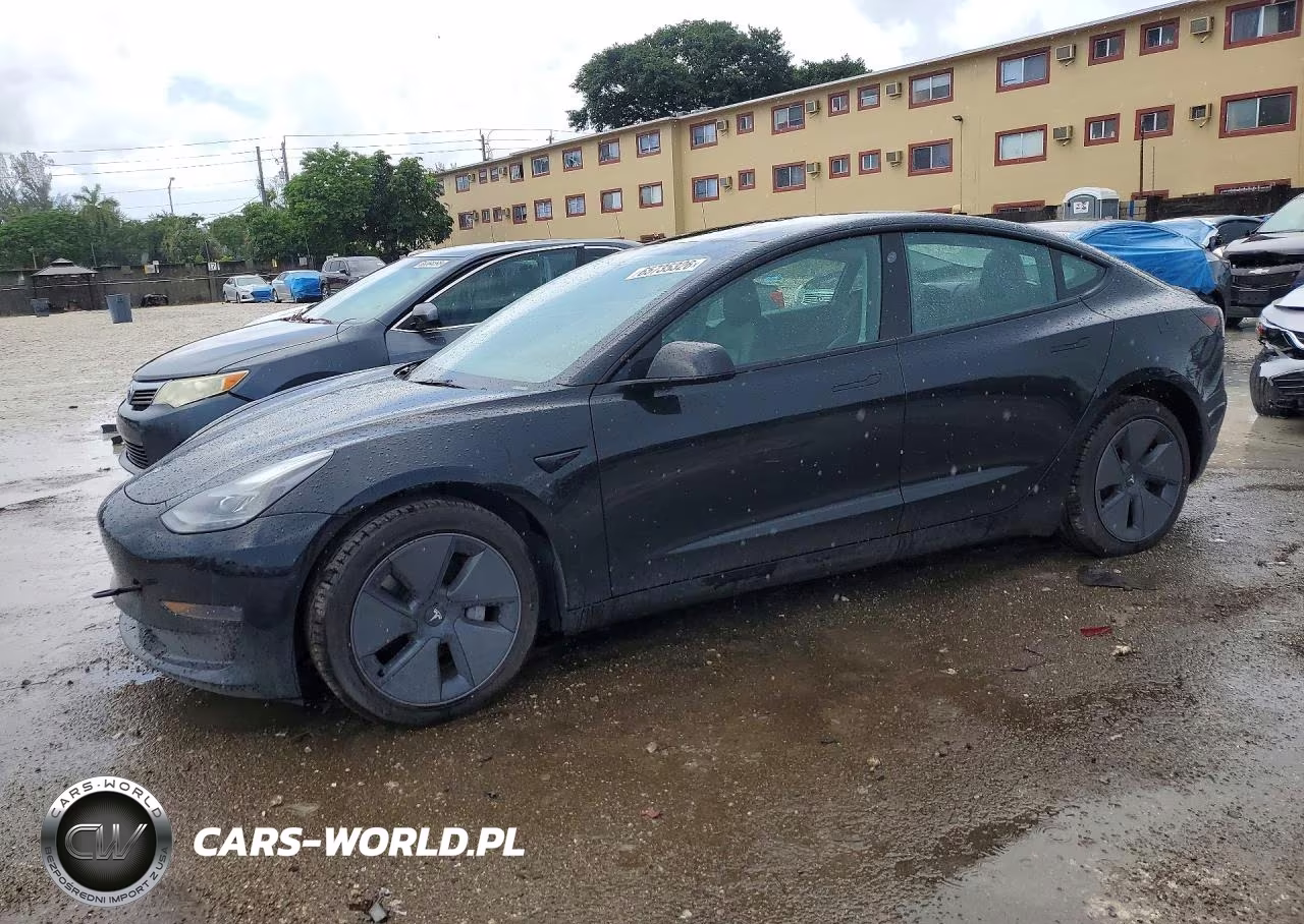 2023 Tesla Model 3 VIN:5YJ3E1EA5PF558511 - 1