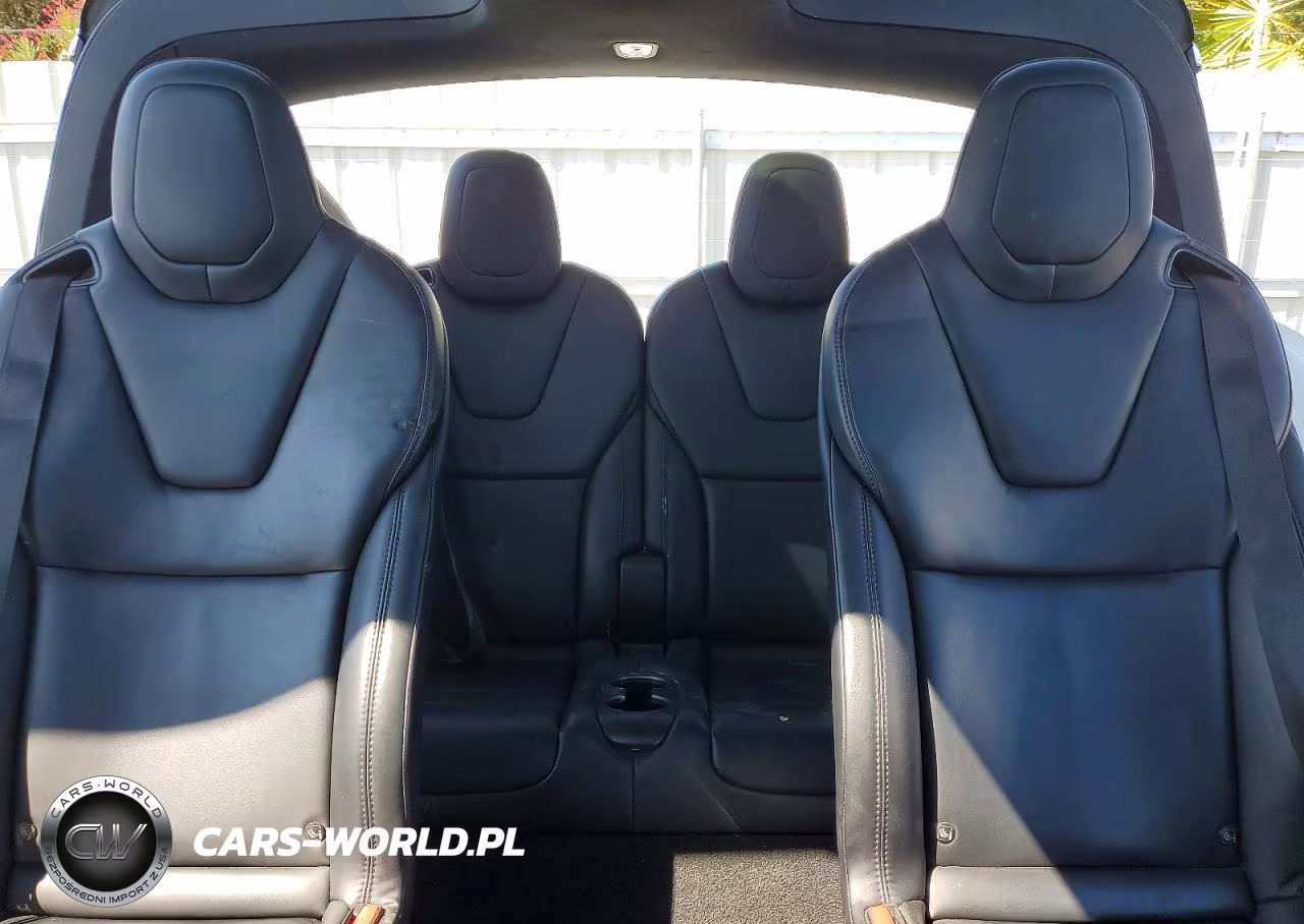 2020 Tesla Model X VIN:5YJXCBE22LF233895 - 10