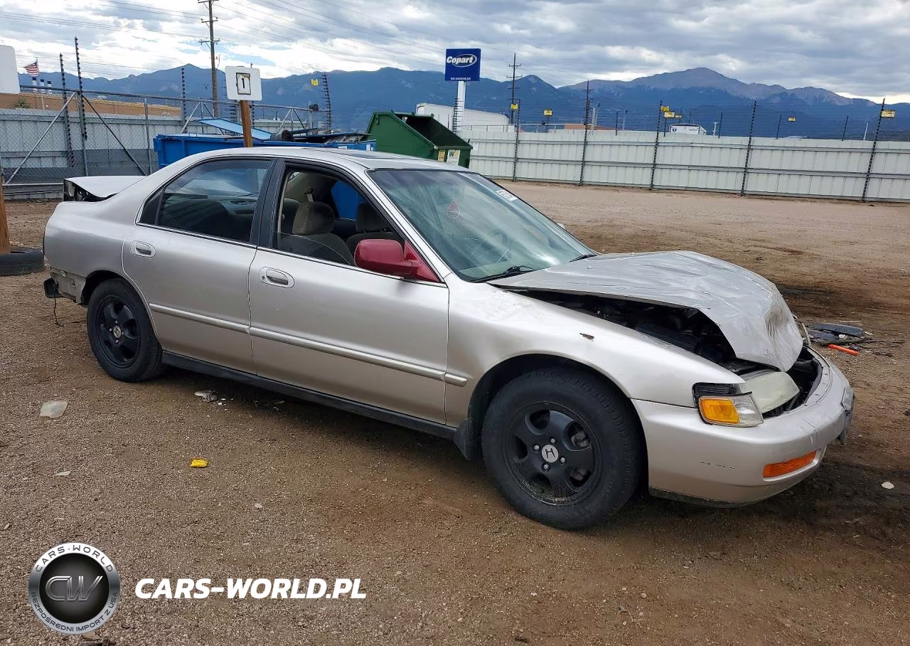 1997 Honda Accord 4D Se VIN:1HGCD5603VA062498 - 4