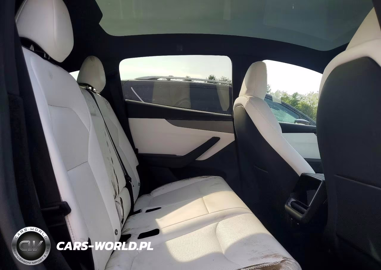 2026 Tesla Model Y VIN:7SAYGDEE3TA703365 - 10