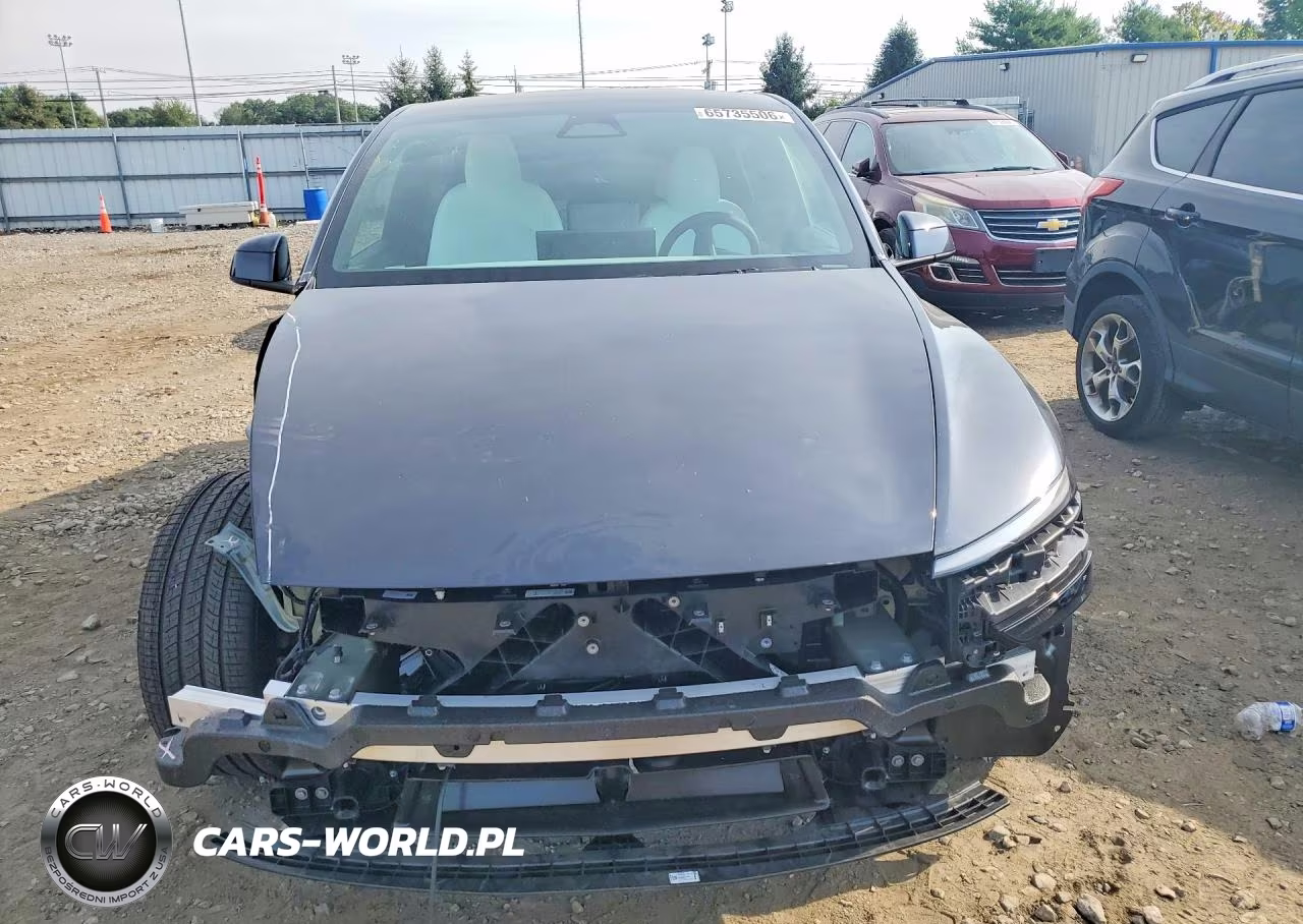 2026 Tesla Model Y VIN:7SAYGDEE3TA703365 - 5