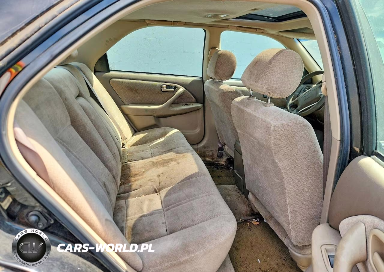 2000 Toyota Camry Le VIN:4T1BG22K7YU971866 - 10
