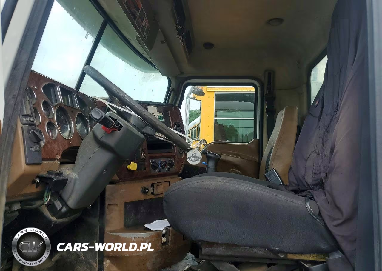 2007 Mack 700 Ctp700 VIN:1M2AT04C47M002588 - 7