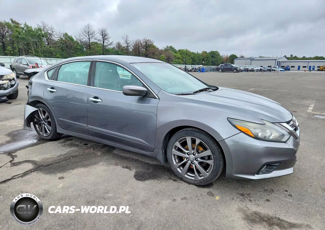 2018 Nissan Altima 2.5 Sr VIN:1N4AL3AP4JC135948 - 4
