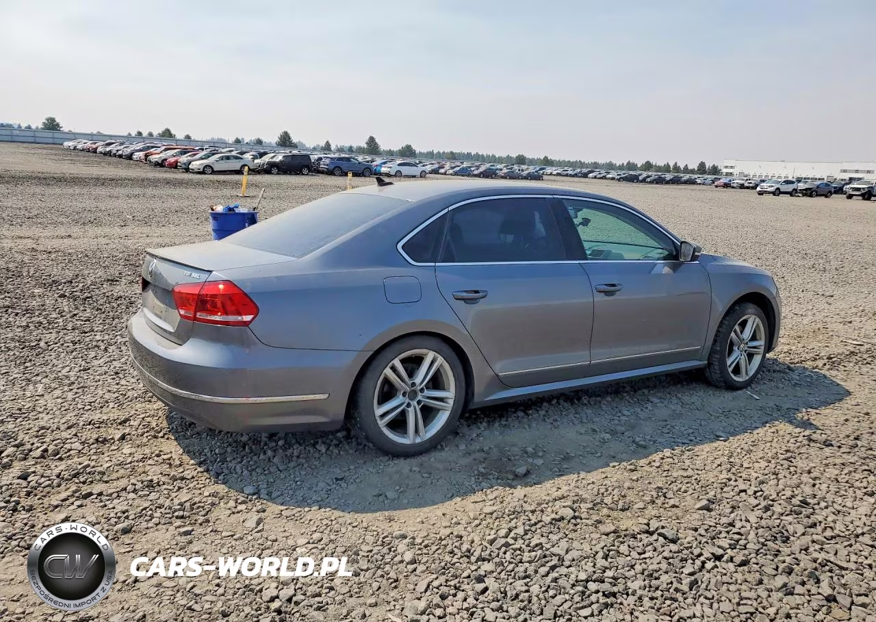 2015 Volkswagen Passat Sel VIN:1VWCV7A33FC083430 - 3