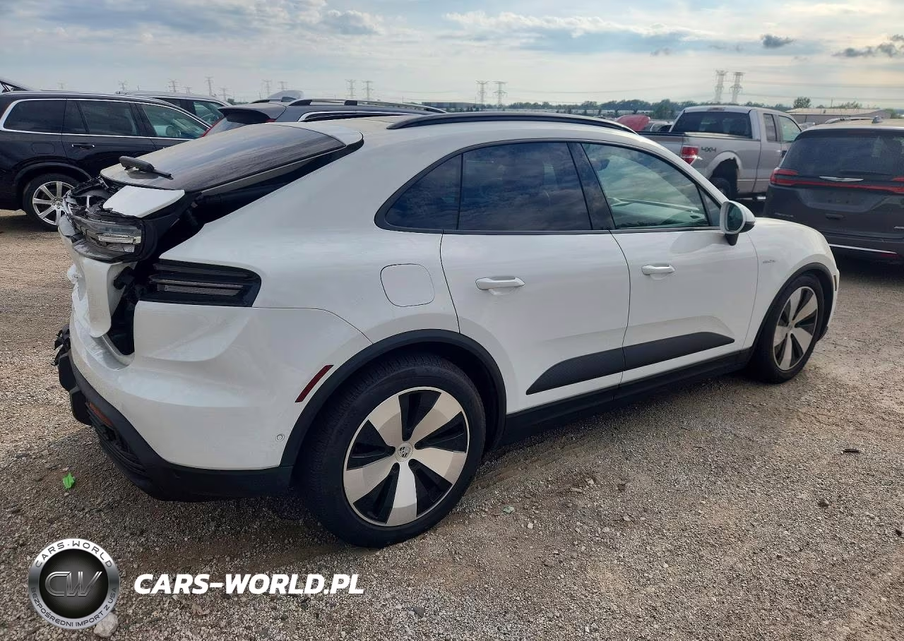 2025 Porsche Macan 4 VIN:WP1AA2XA1SL000355 - 3