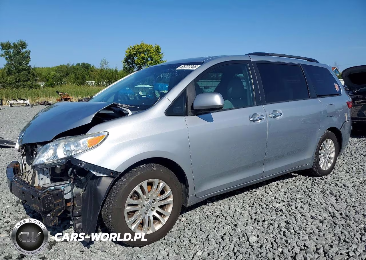 2016 Toyota Sienna Xle 8-Passenger