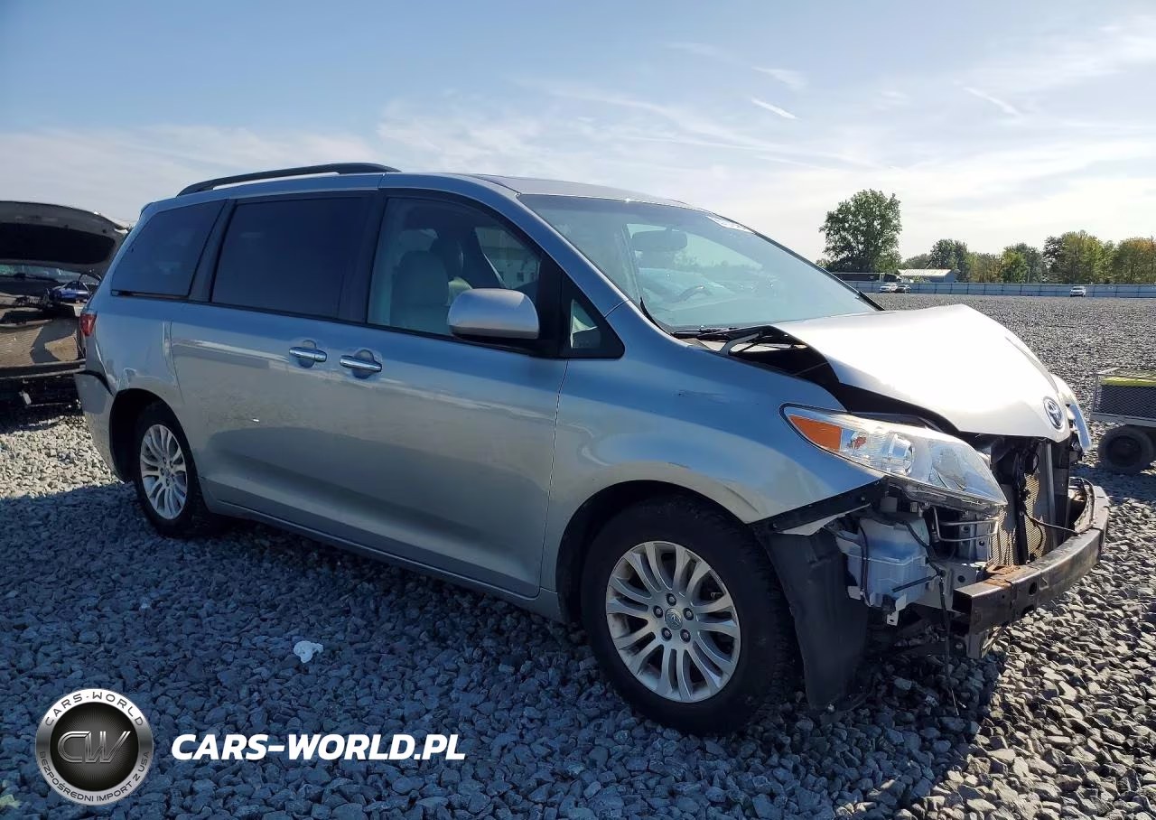 2016 Toyota Sienna Xle 8-Passenger VIN:5TDYK3DC6GS701913 - 4