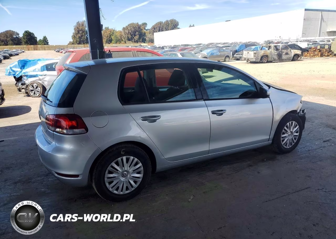 2011 Volkswagen Golf VIN:WVWDB7AJ5BW072713 - 3