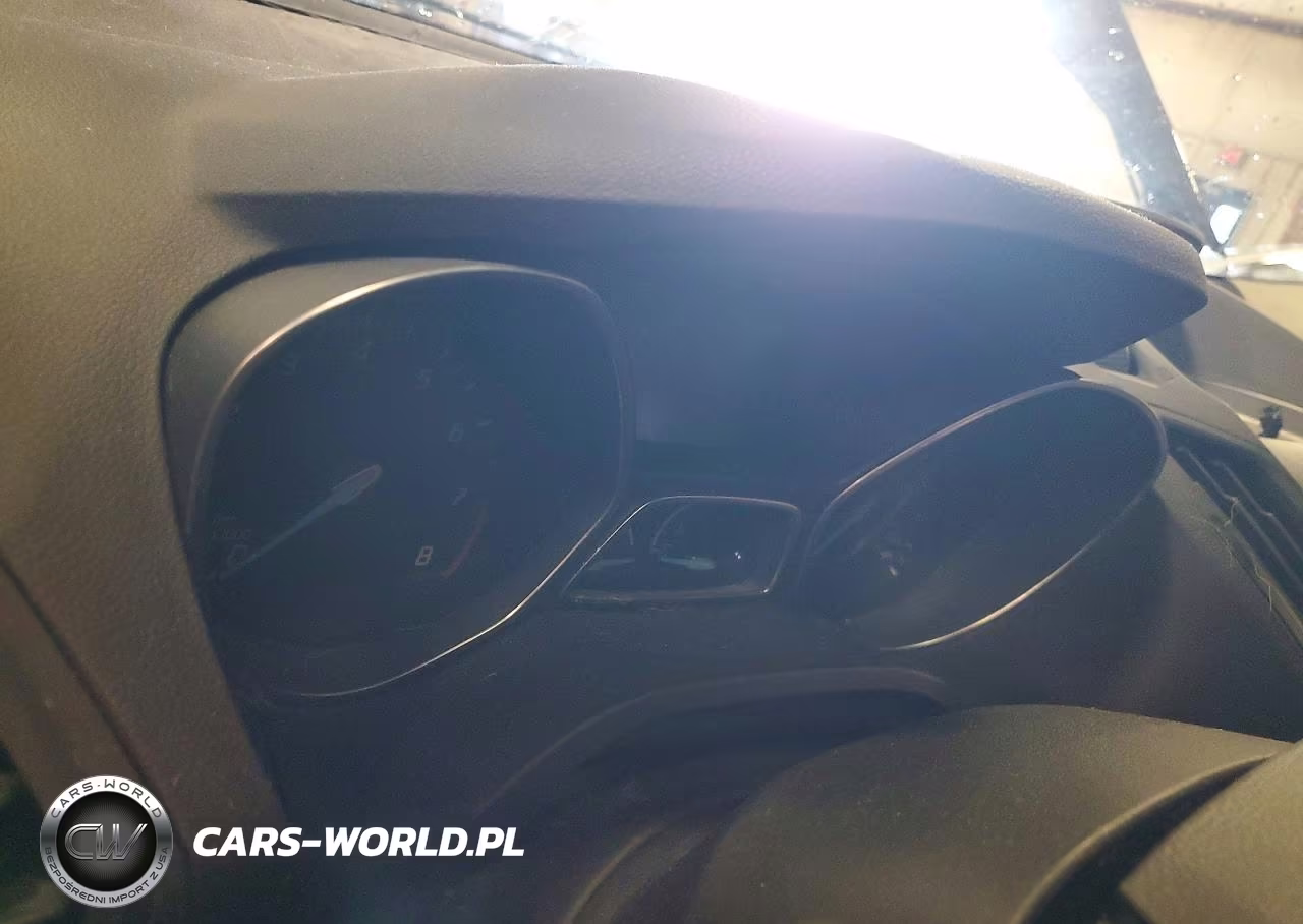 2016 Ford Escape Se VIN:1FMCU0G7XGUB22285 - 9