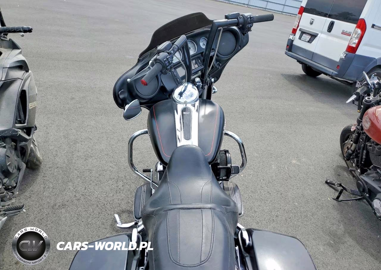 2015 Harley-Davidson Flhxs Street Glide Special VIN:1HD1KRM32FB696394 - 6