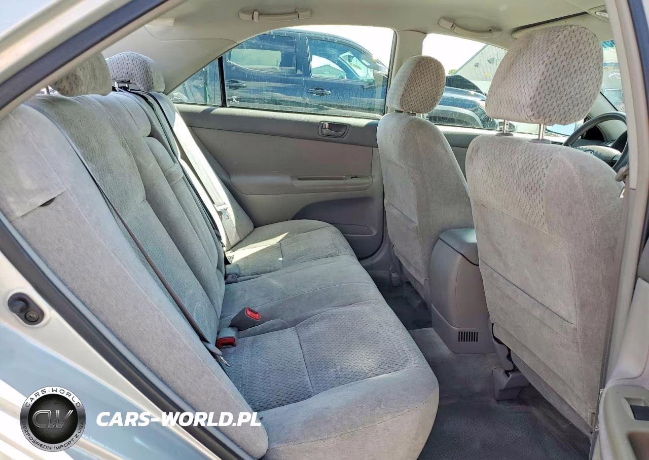 2003 Toyota Camry Le VIN:4T1BE32K93U147372 - 10