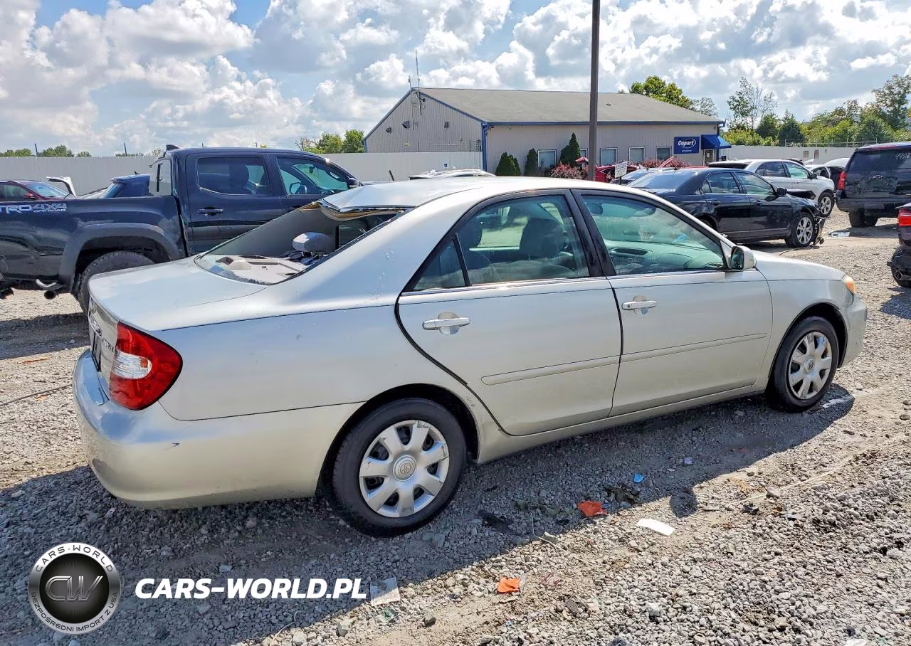 2003 Toyota Camry Le VIN:4T1BE32K93U147372 - 3