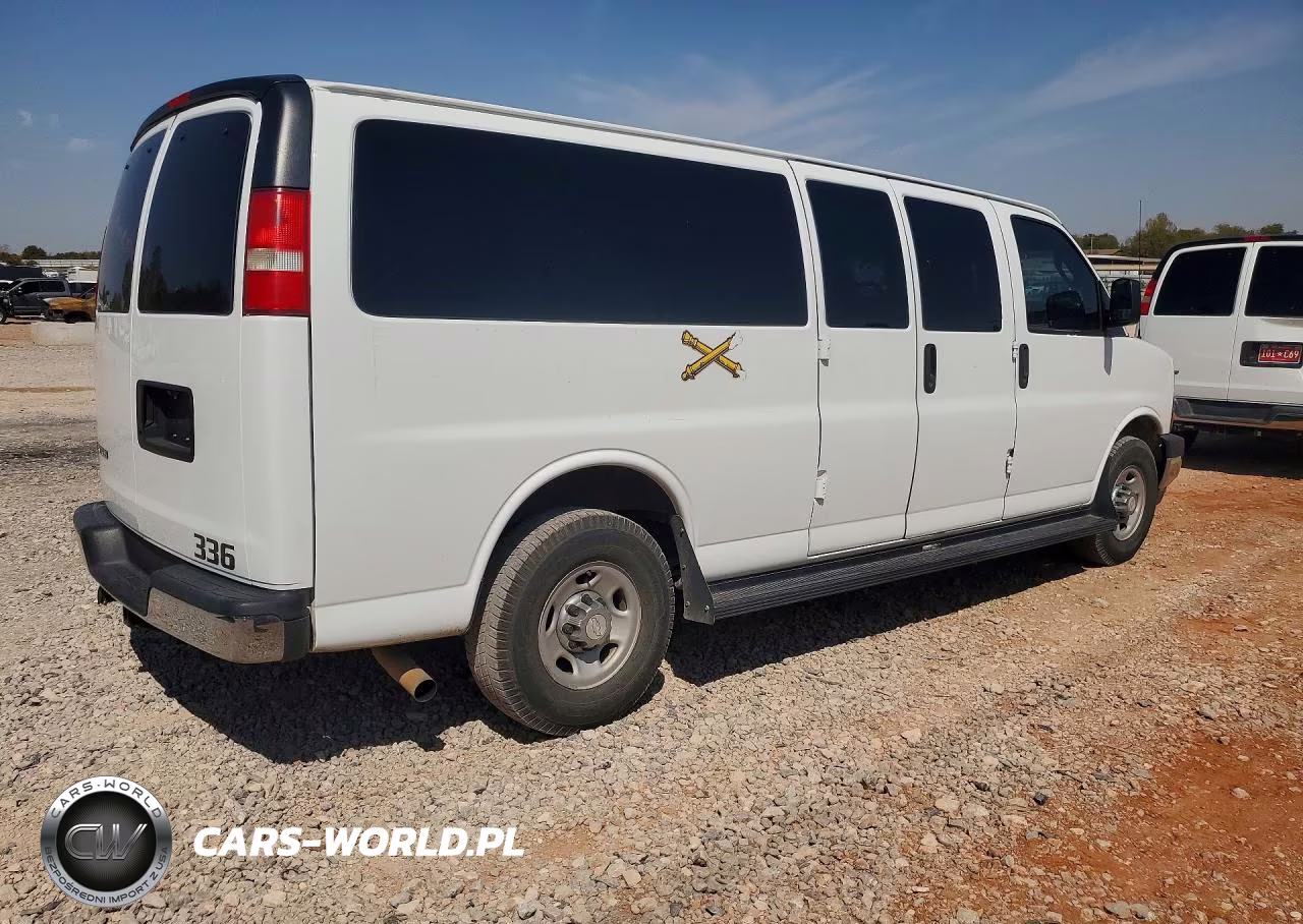2017 Chevrolet Express G3500 Lt VIN:1GAZGPFG8H1123236 - 3