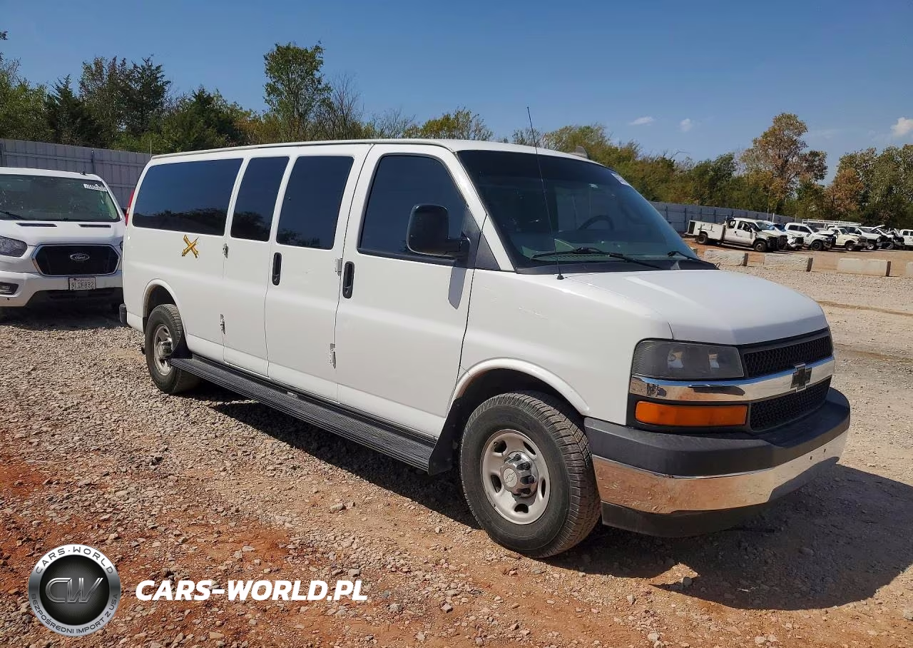 2017 Chevrolet Express G3500 Lt VIN:1GAZGPFG8H1123236 - 4