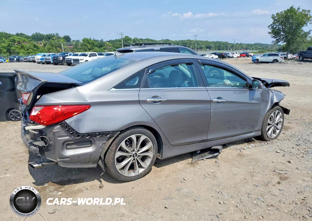 2014 Hyundai Sonata Se VIN:5NPEC4AC4EH828981 - 3