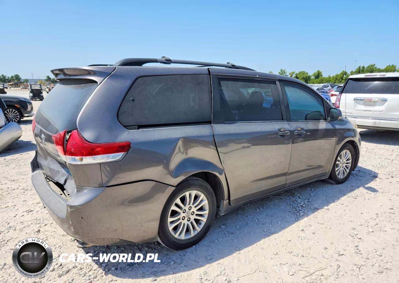 2011 Toyota Sienna Xle 8-Passenger VIN:5TDYK3DC1BS136012 - 3