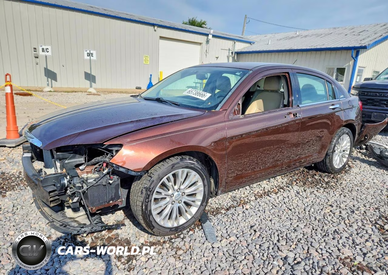 2013 Chrysler 200 Limited – zdjęcie 1 z 13