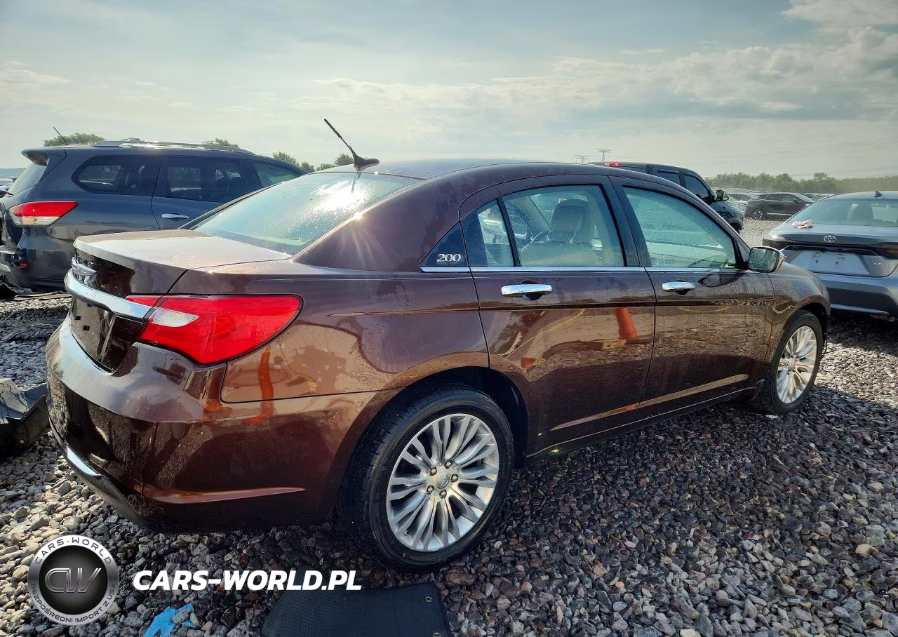 2013 Chrysler 200 Limited VIN:1C3CCBCG4DN653212 - 3
