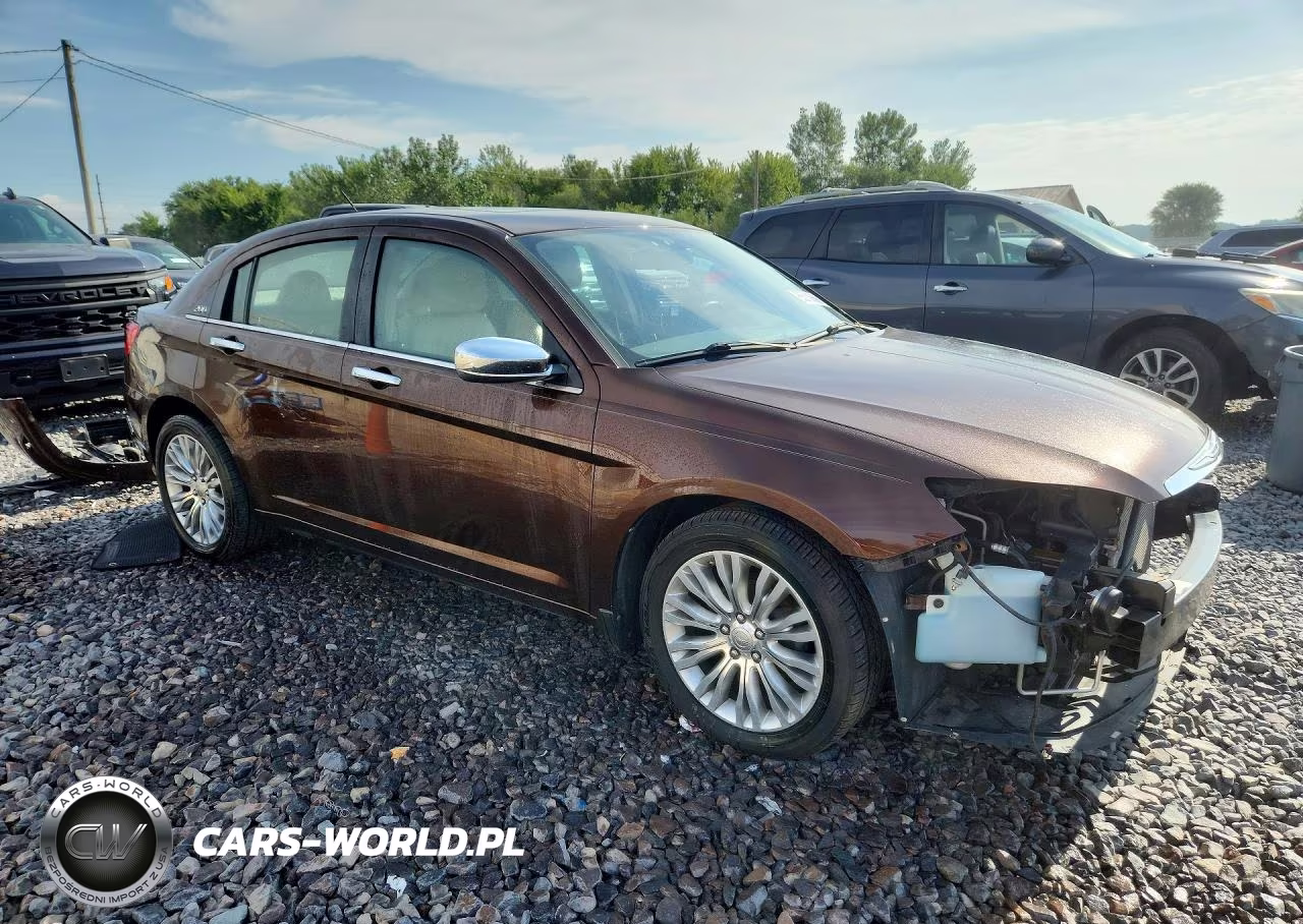 2013 Chrysler 200 Limited VIN:1C3CCBCG4DN653212 - 4