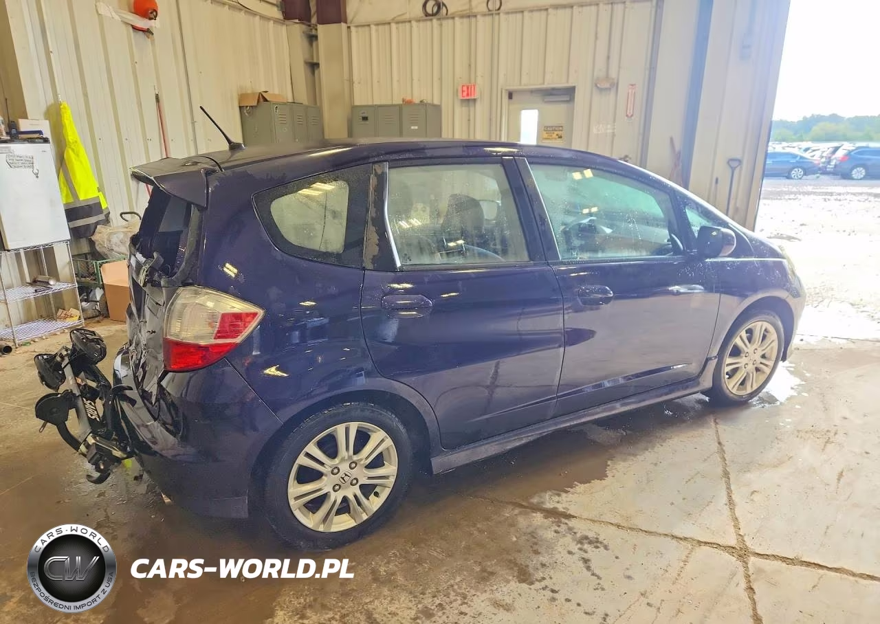 2010 Honda Fit Sport VIN:JHMGE8G46AC032506 - 3