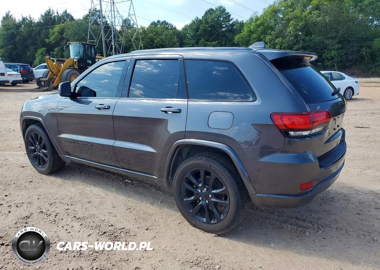 2017 Jeep Grand Cherokee Laredo VIN:1C4RJEAG0HC707896 - 2