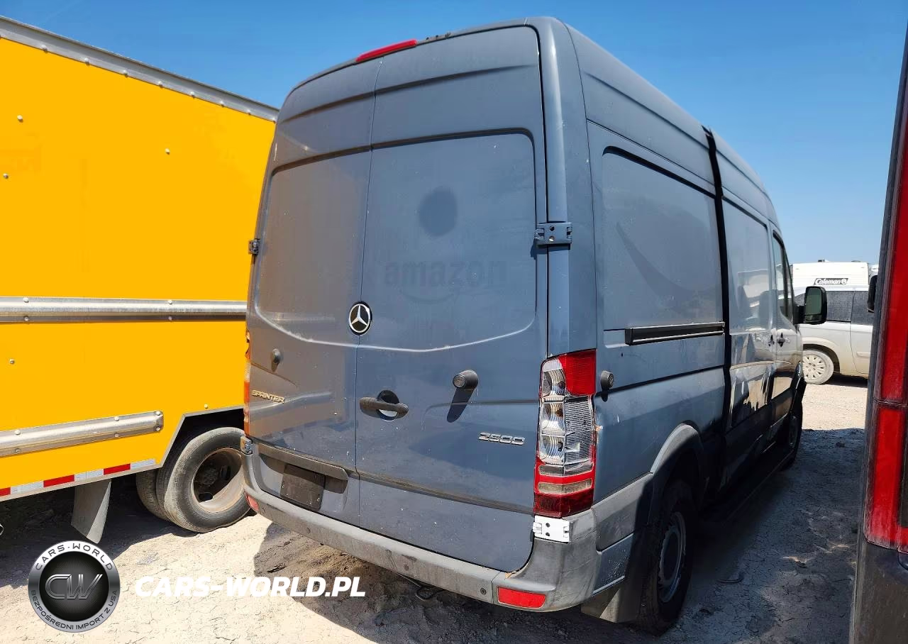 2018 Mercedes-Benz Sprinter 2500 VIN:WD3PE7CDXJP631901 - 3