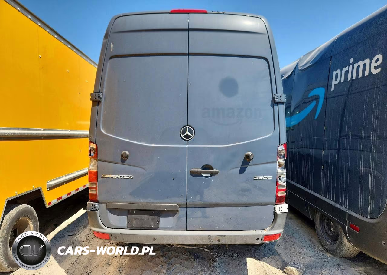 2018 Mercedes-Benz Sprinter 2500 VIN:WD3PE7CDXJP631901 - 6