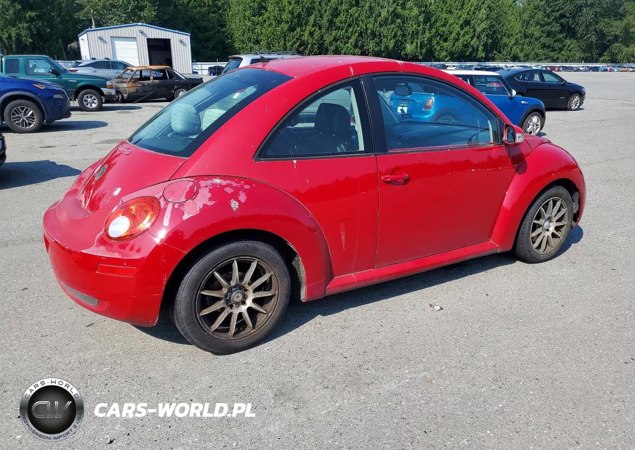 2010 Volkswagen New Beetle VIN:3VWPG3AG4AM008928 - 3