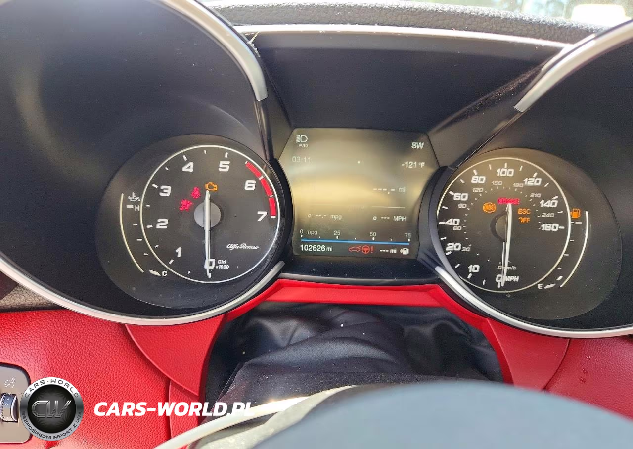 2017 Alfa Romeo Giulia VIN:ZARFAEBN6H7549224 - 9