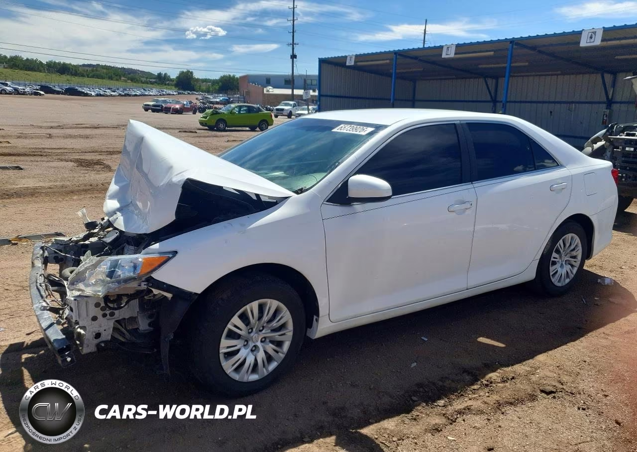 2013 Toyota Camry L – zdjęcie 1 z 12