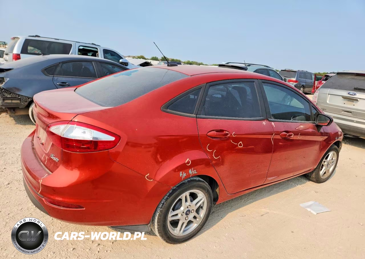2019 Ford Fiesta Se VIN:3FADP4BJ1KM158010 - 3