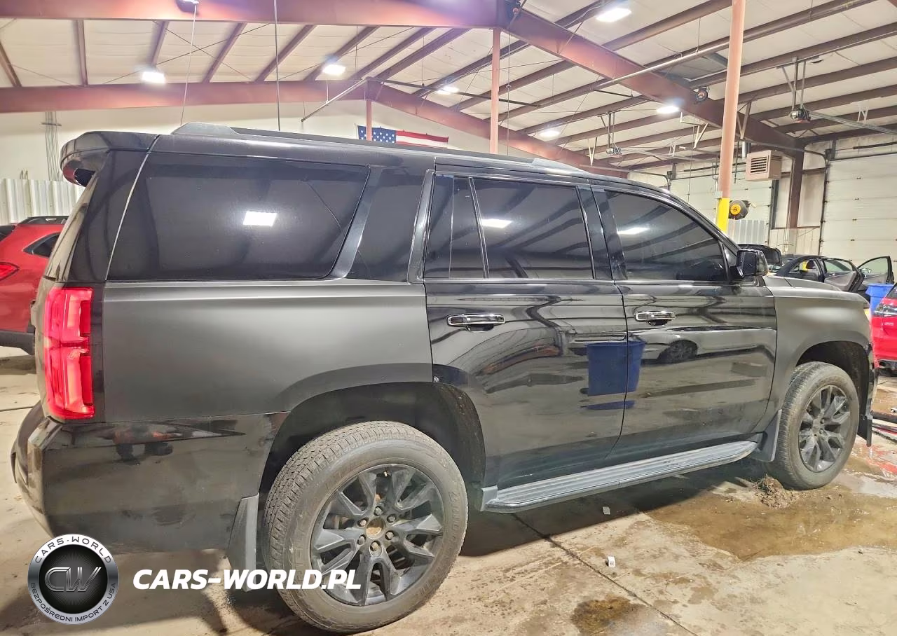 2017 Chevrolet Tahoe K1500 Premier VIN:1GNSKCKC7HR387429 - 3