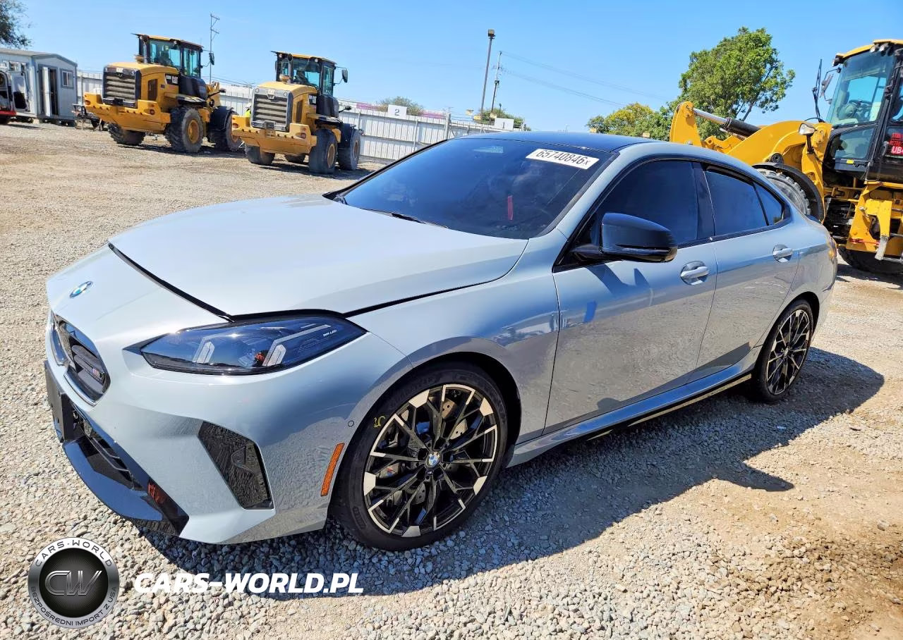 2026 BMW M235Xi – zdjęcie 1 z 12