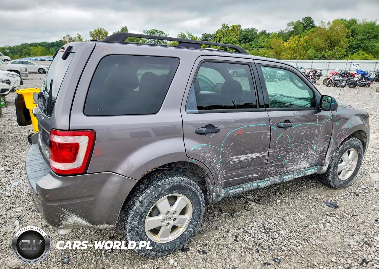 2011 Ford Escape Xlt VIN:1FMCU0DG6BKA42913 - 3