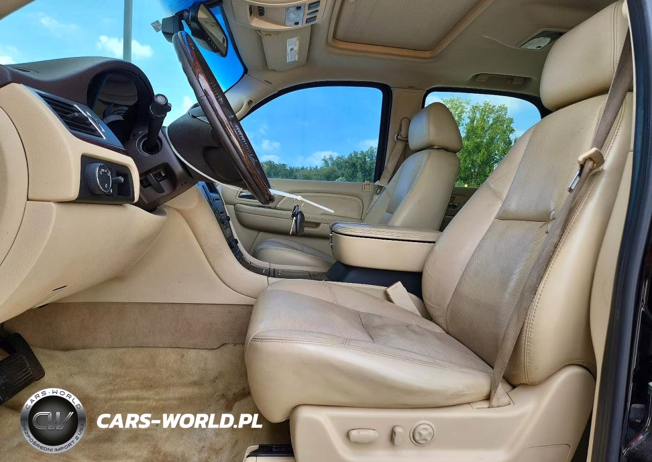 2007 Cadillac Escalade Luxury VIN:1GYEC638X7R314627 - 7