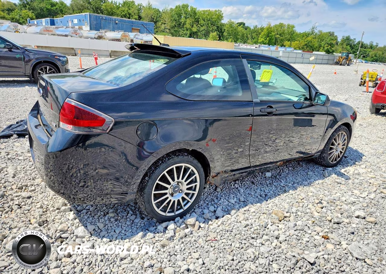 2010 Ford Focus Ses VIN:1FAHP3DN6AW233360 - 3