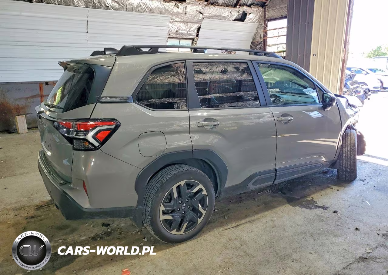 2025 Subaru Forester Limited VIN:JF2SLDRC7SH585153 - 3