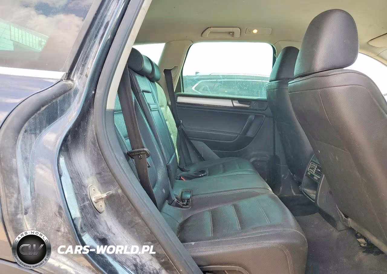 2014 Volkswagen Touareg V6 Tdi VIN:WVGEP9BP3ED013157 - 11