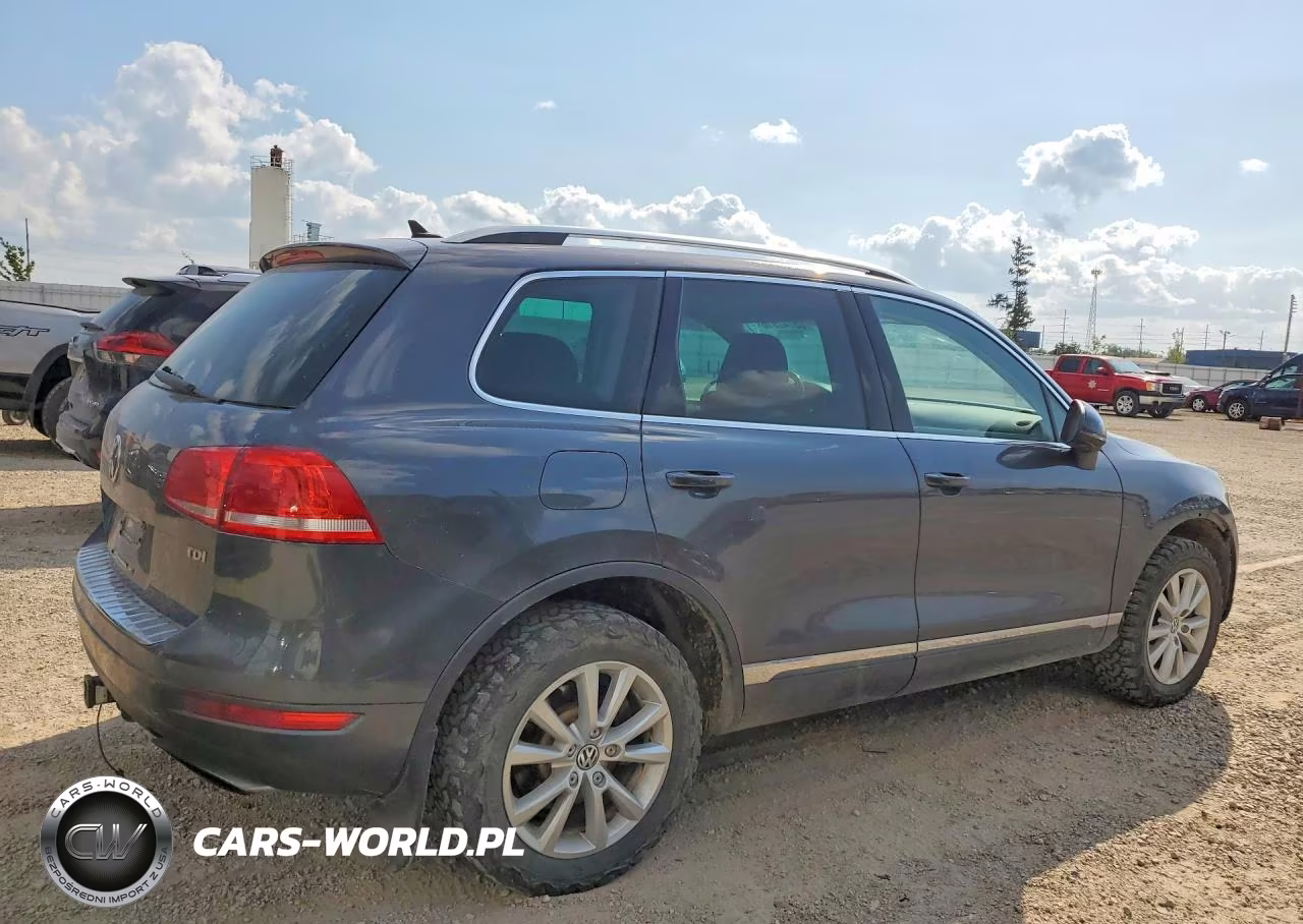 2014 Volkswagen Touareg V6 Tdi VIN:WVGEP9BP3ED013157 - 3