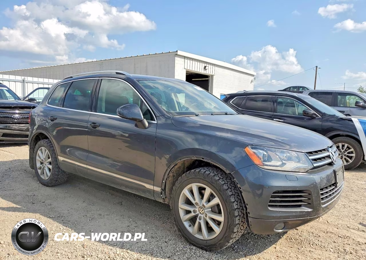 2014 Volkswagen Touareg V6 Tdi VIN:WVGEP9BP3ED013157 - 4