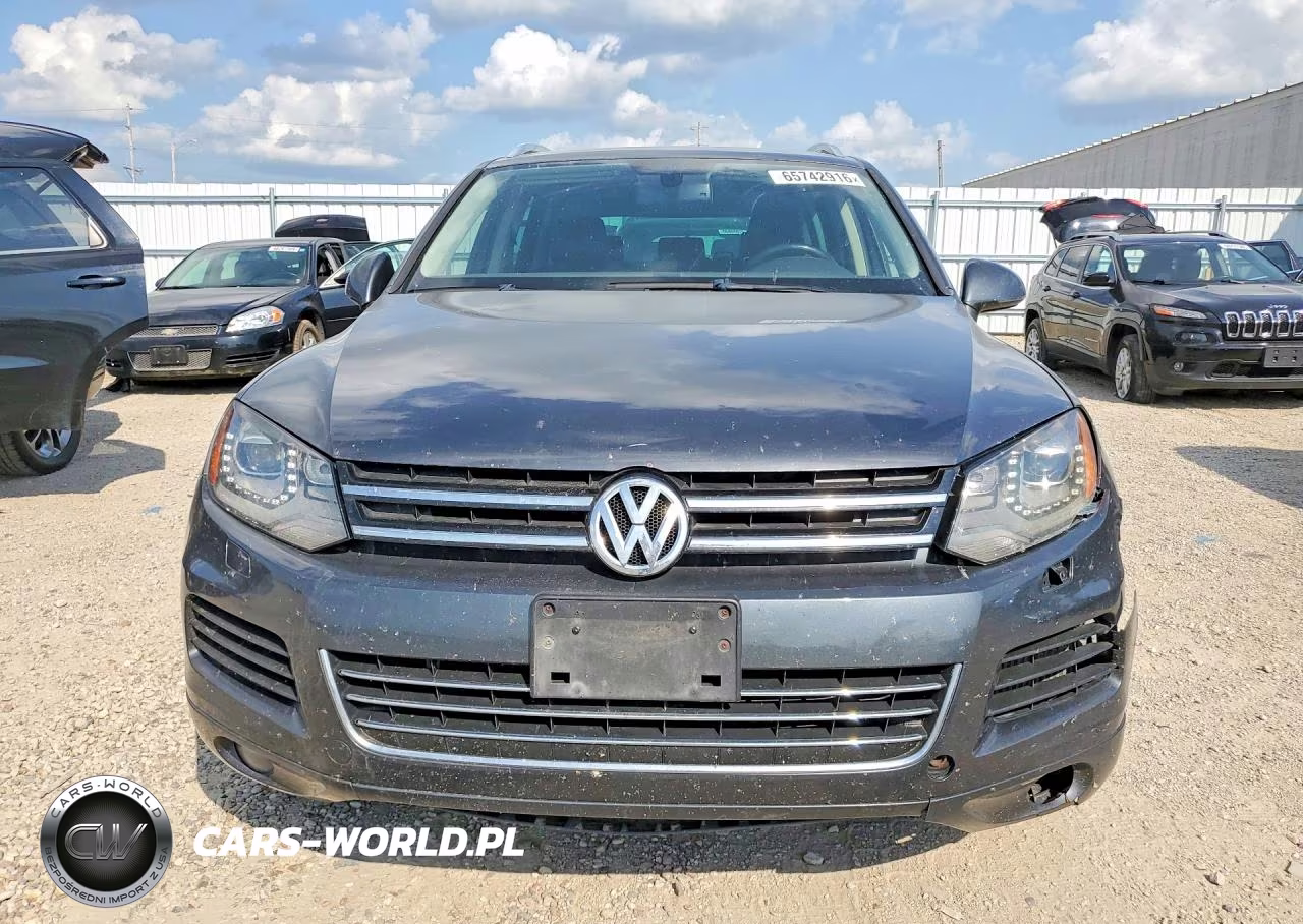 2014 Volkswagen Touareg V6 Tdi VIN:WVGEP9BP3ED013157 - 5