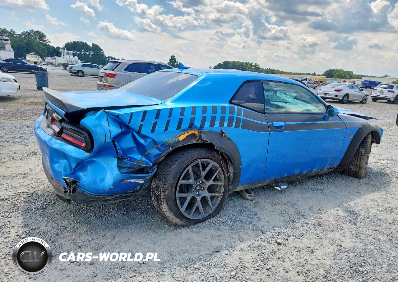 2016 Dodge Challenger R-T Scat Pack VIN:2C3CDZFJ2GH237072 - 3
